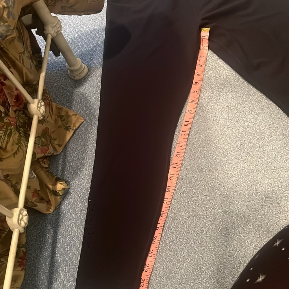 Peloton XL NWT black leggings cadence legging host pick retail 95 - Picture 16 of 17